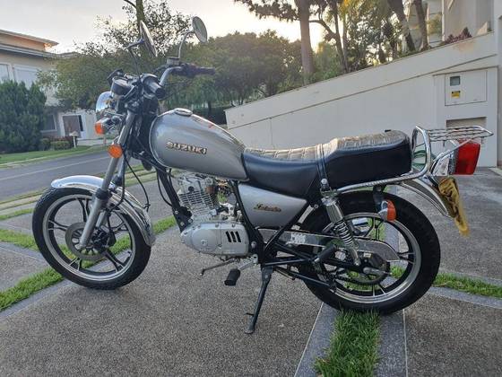 SUZUKI INTRUDER 125 